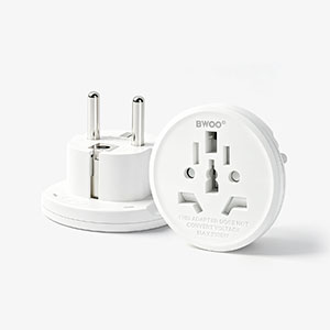 BWOO universal travel adapter with EU plug for worldwide travel