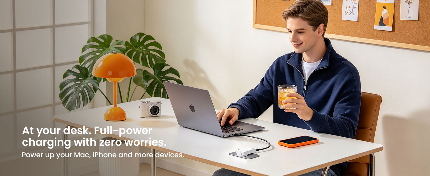 Lightweight 65W Fast Charging Wall Adapter