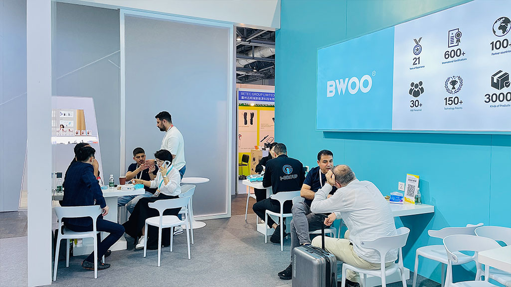 BWOO Coorperation Client in Hong Kong Exhibition.jpg